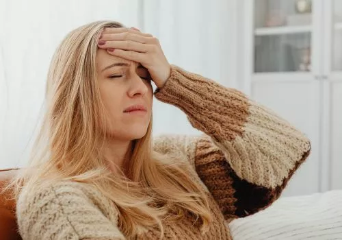 Mal de tête ou migraine : comment faire la différence ?